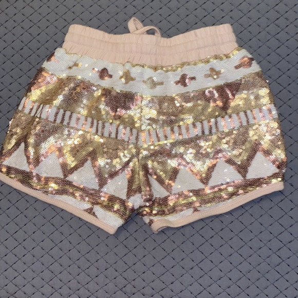 Mia Joy Sequins Shorts - Picture 4 of 4